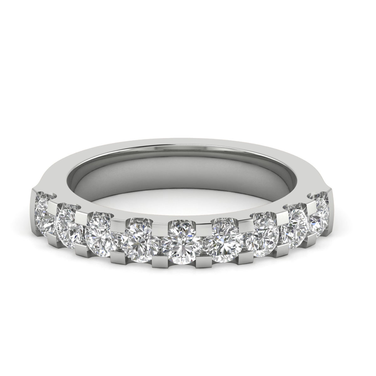 Stylish Claw Round Diamond Wedding Ring