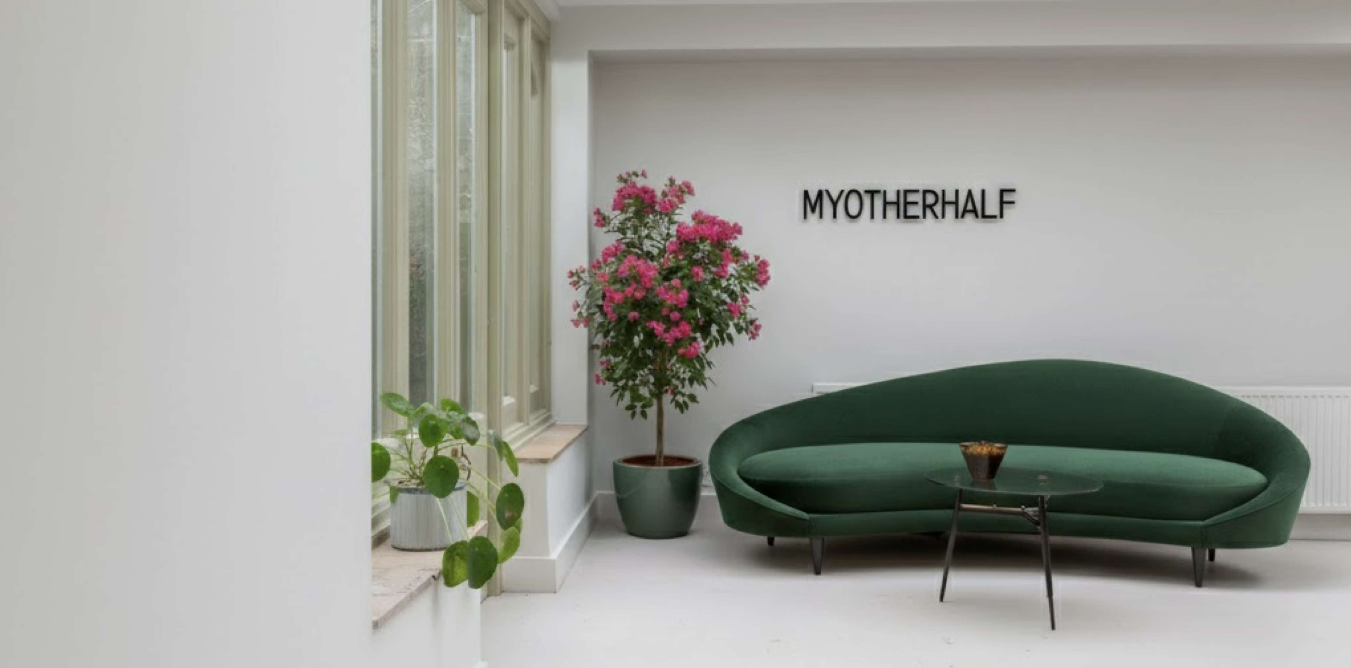 SHOP ENGAGEMENT RINGS