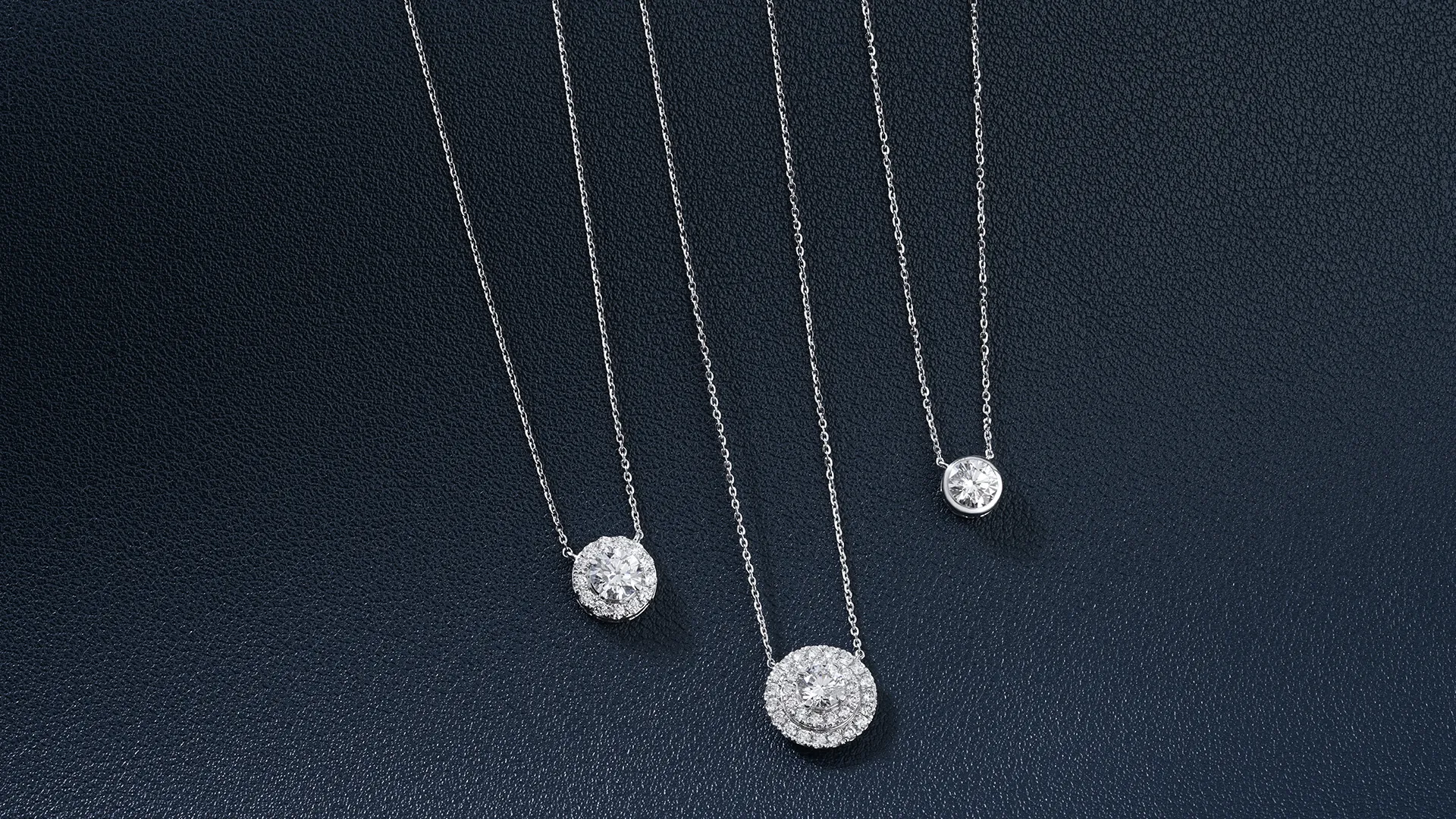 match_neckless_banner